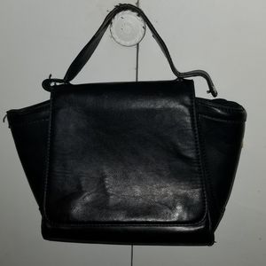 Vintage Black Leather HandBag